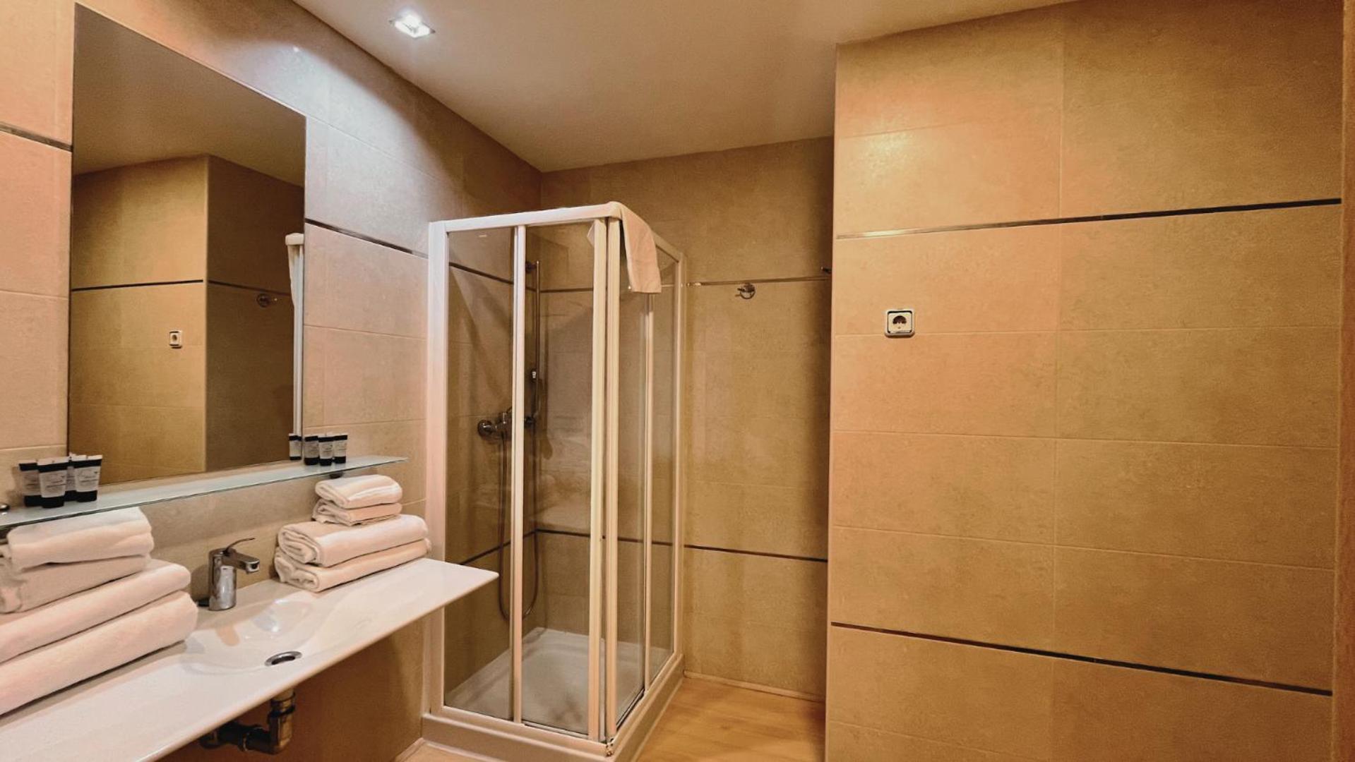 Hotel-Apartamentos Tartesos Las Rozas de Madrid Zewnętrze zdjęcie